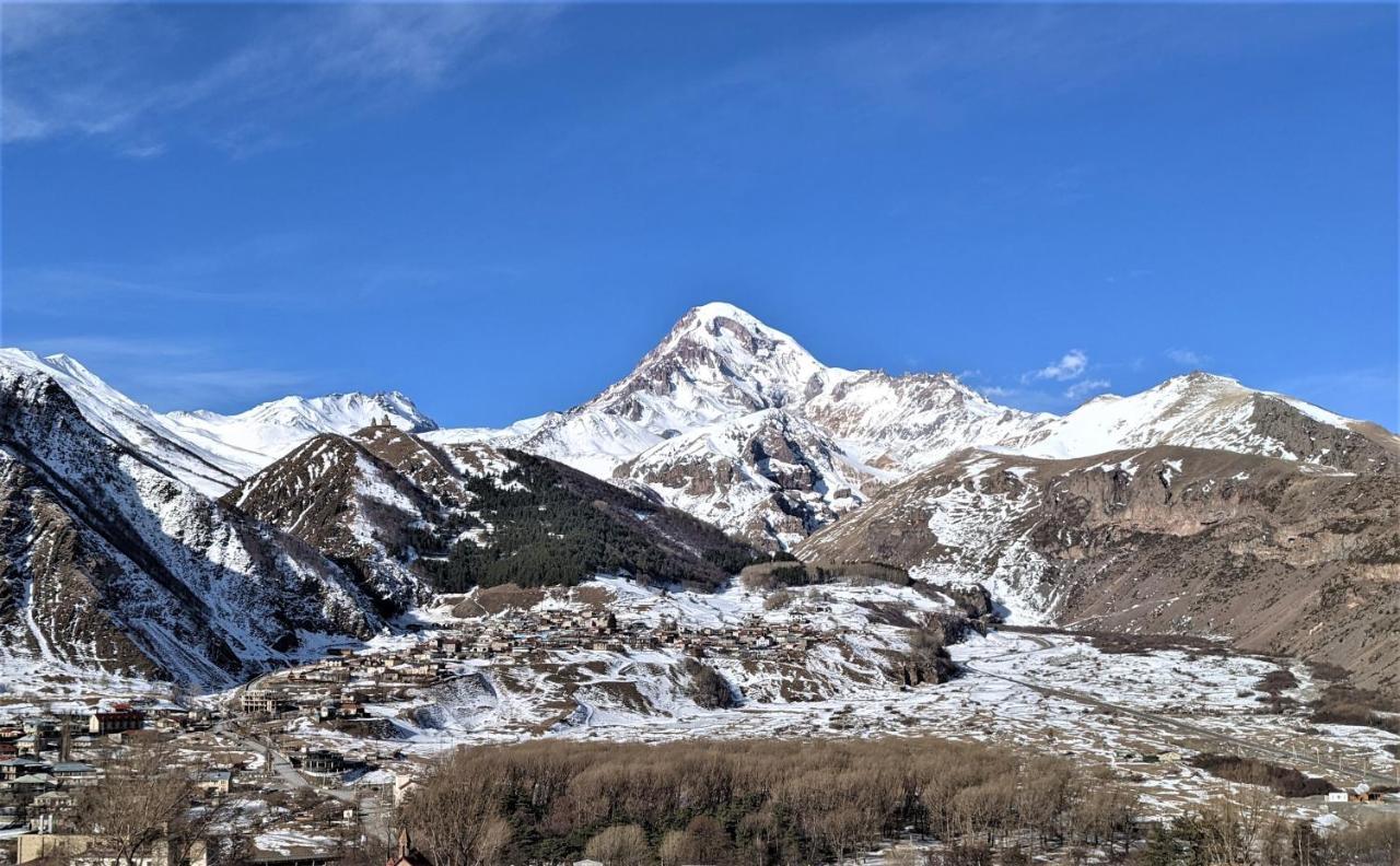 Milky Way Hotel Kazbegi Ngoại thất bức ảnh