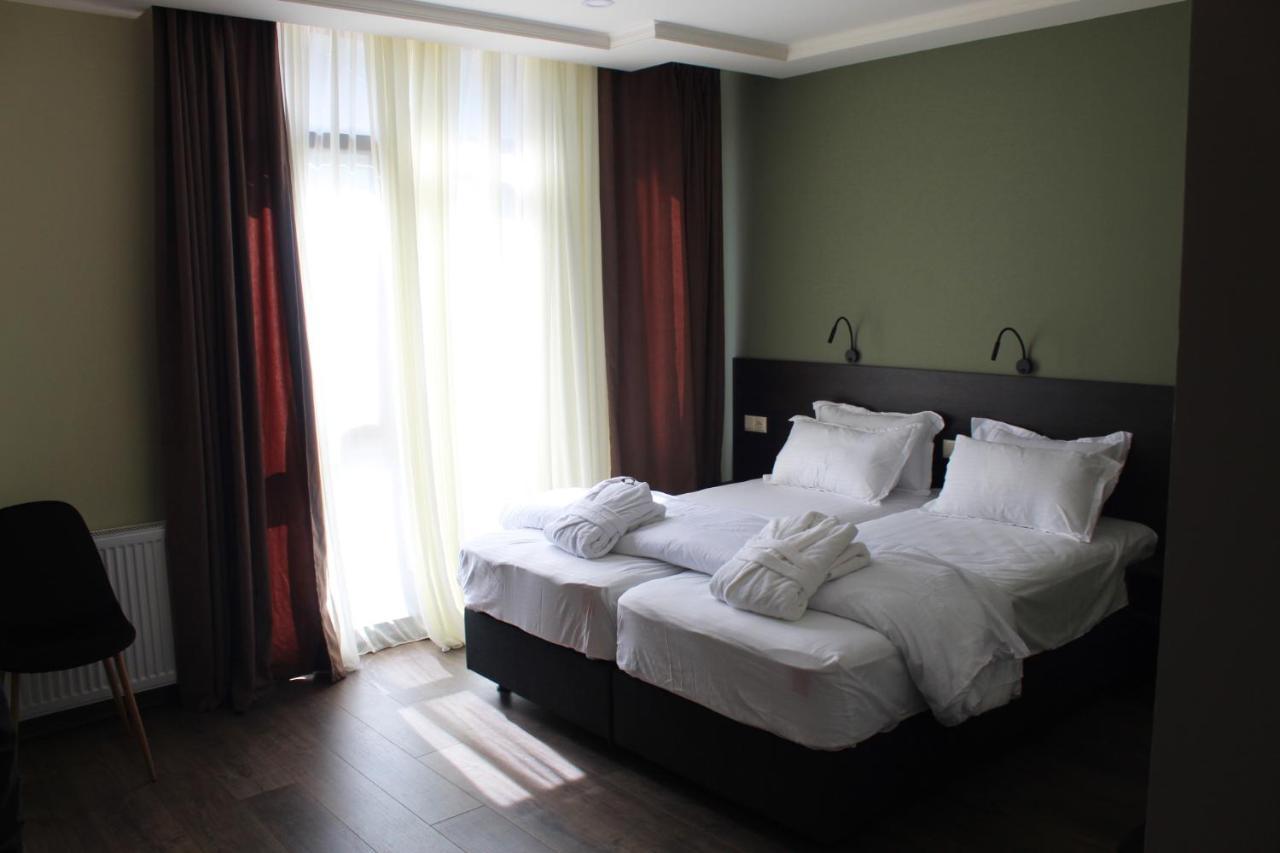 Milky Way Hotel Kazbegi Ngoại thất bức ảnh