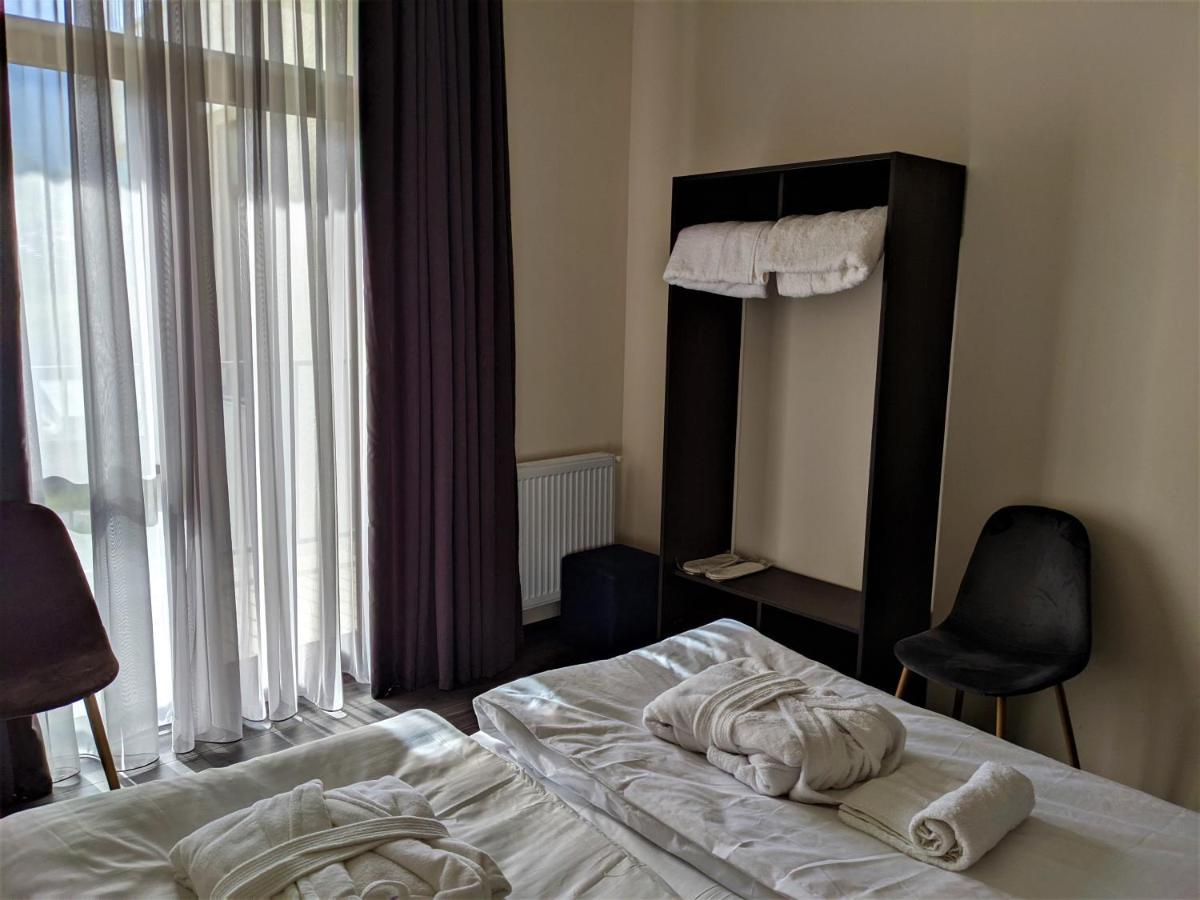 Milky Way Hotel Kazbegi Ngoại thất bức ảnh