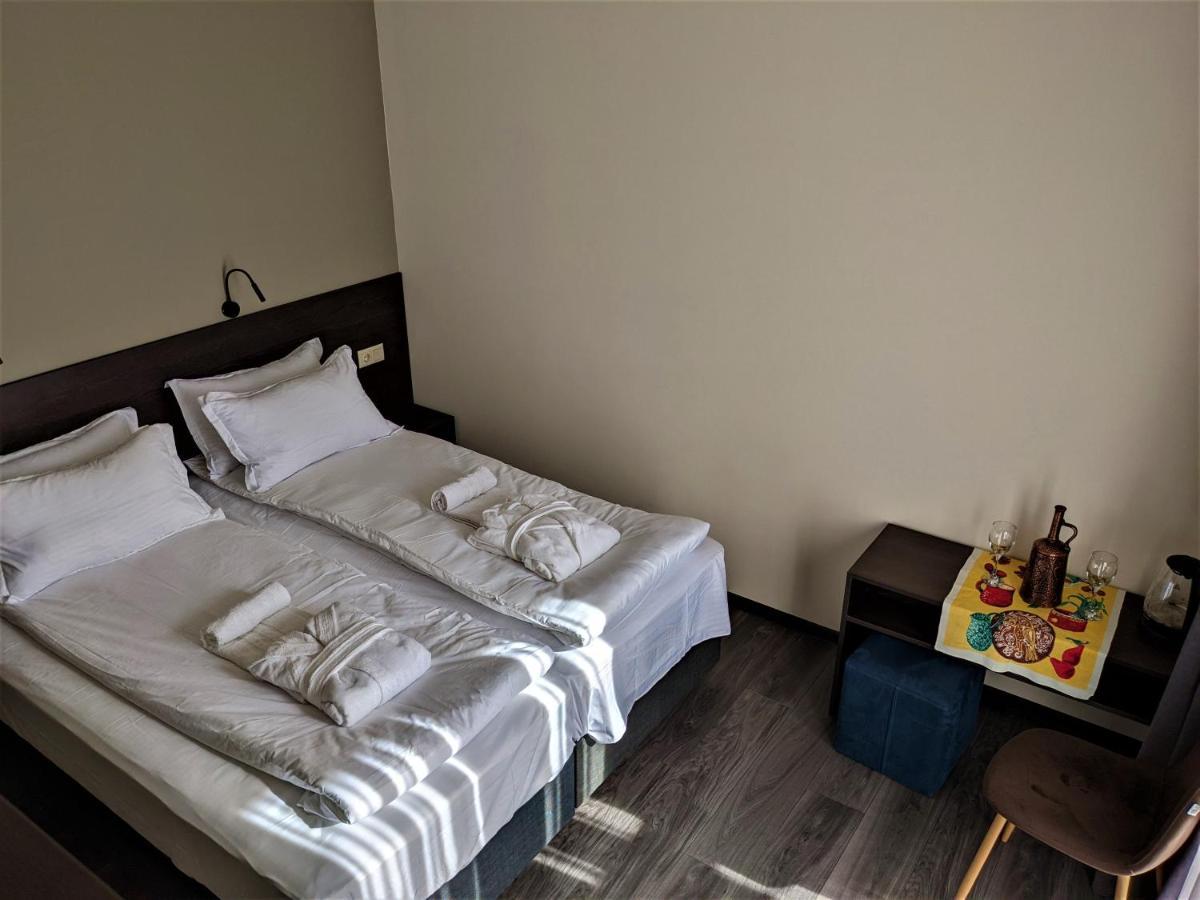 Milky Way Hotel Kazbegi Ngoại thất bức ảnh