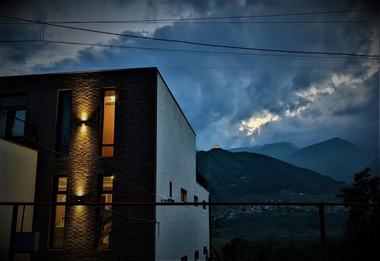Milky Way Hotel Kazbegi Ngoại thất bức ảnh