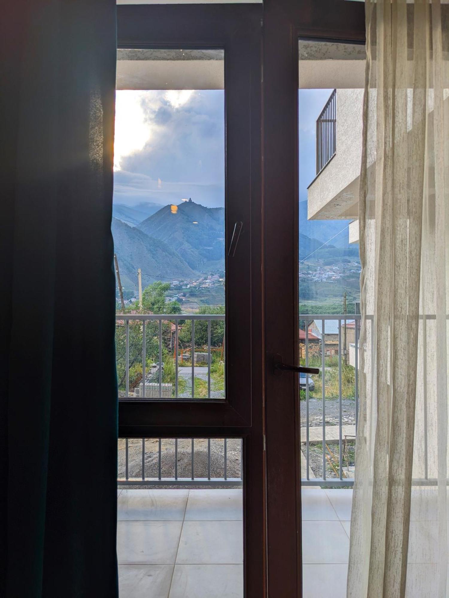 Milky Way Hotel Kazbegi Ngoại thất bức ảnh